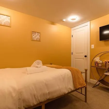 Bloomingdale Blues Speakeasy Free Parking Apartment Washington Exterior photo